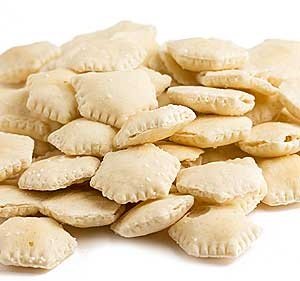 Large Oyster Soup Crackers Y4