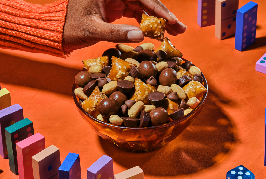 Peanut Butter & Chocolate Munch Mix J5